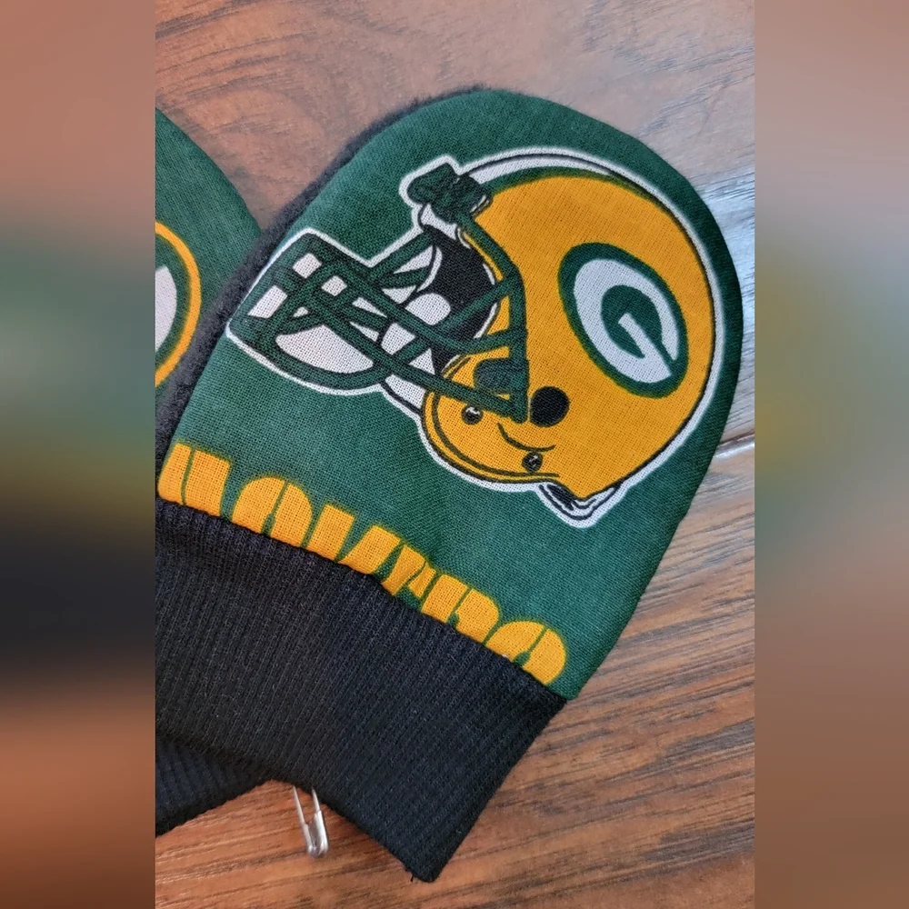 Green Bay Packers NFL Football Baby Fleece Fabric Mittens